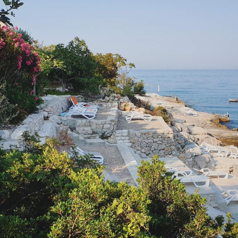 Villa Diomedes With The Sea View And The Pool Rogoznica  Eksteriør bilde