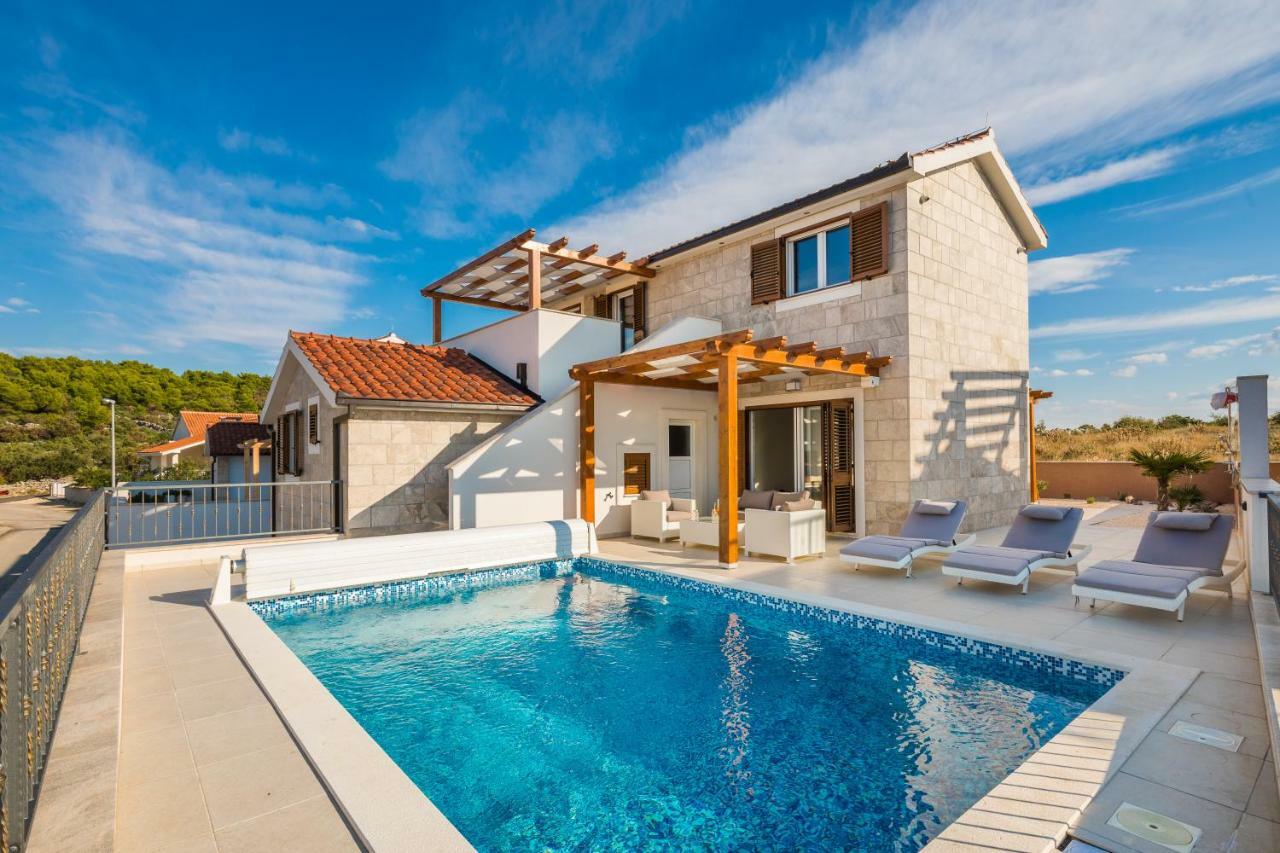 Villa Diomedes With The Sea View And The Pool Rogoznica  Eksteriør bilde