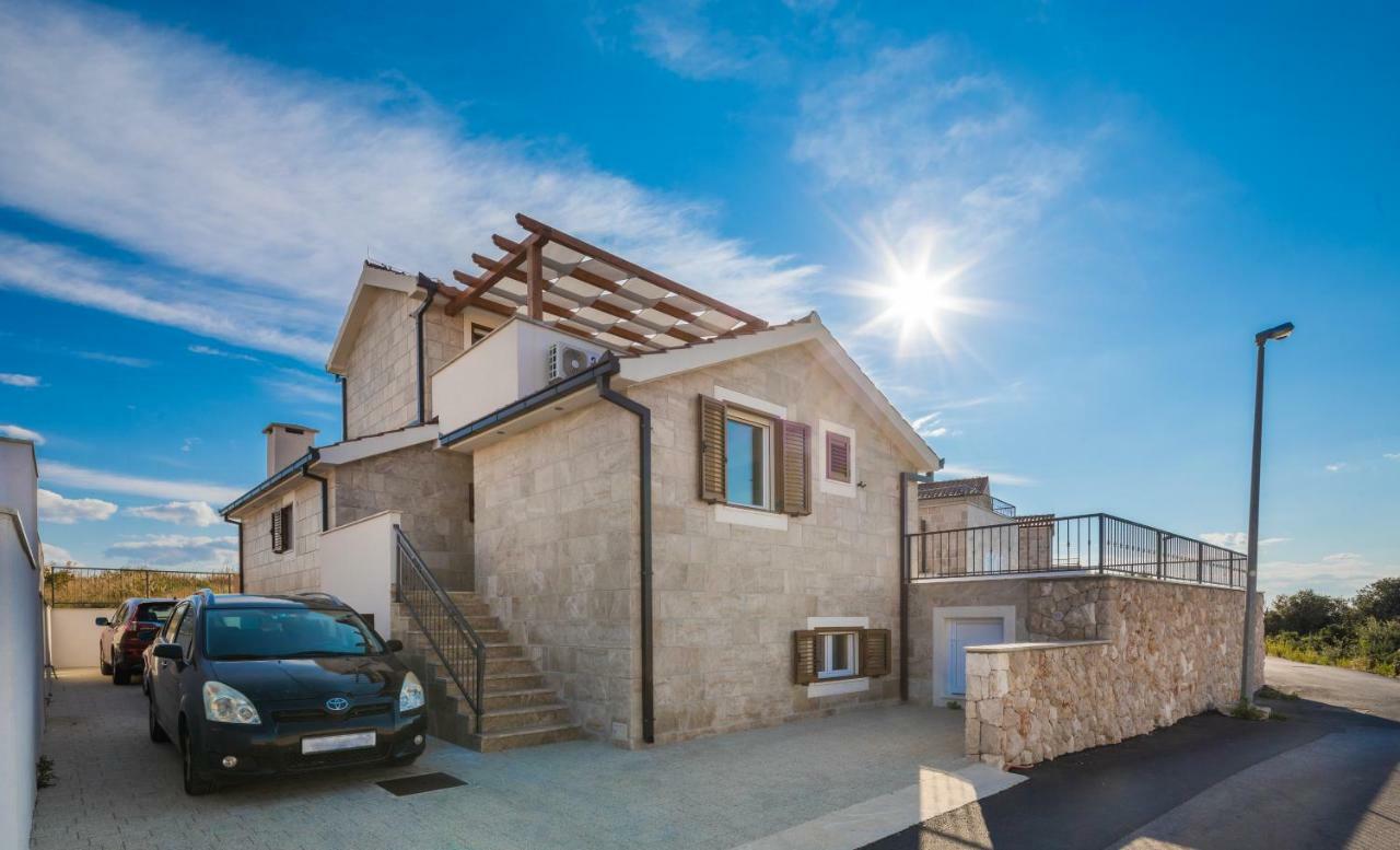 Villa Diomedes With The Sea View And The Pool Rogoznica  Eksteriør bilde